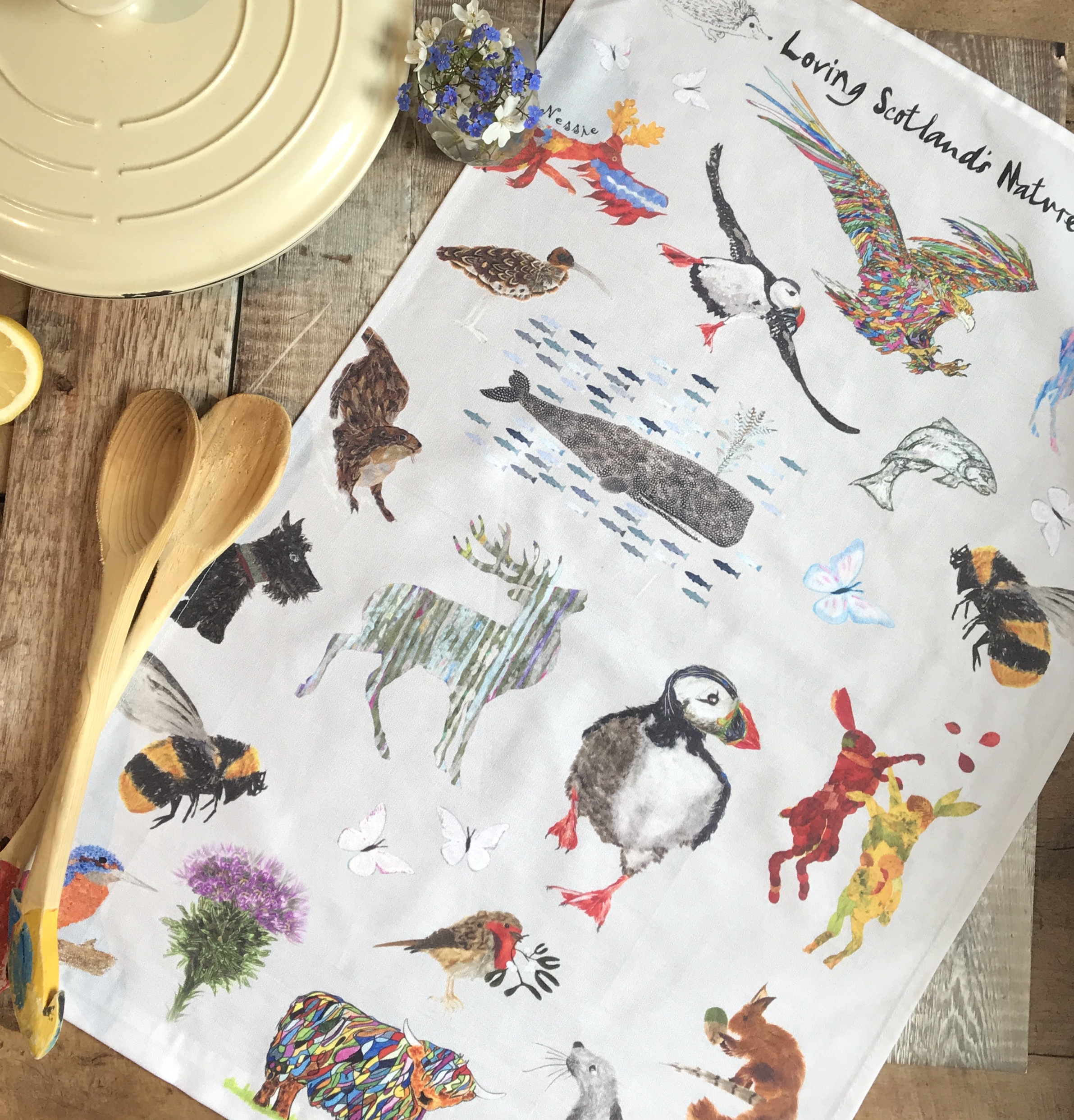 TEA TOWEL IN A GIFT BAG - Loving Scotland's Nature Design -