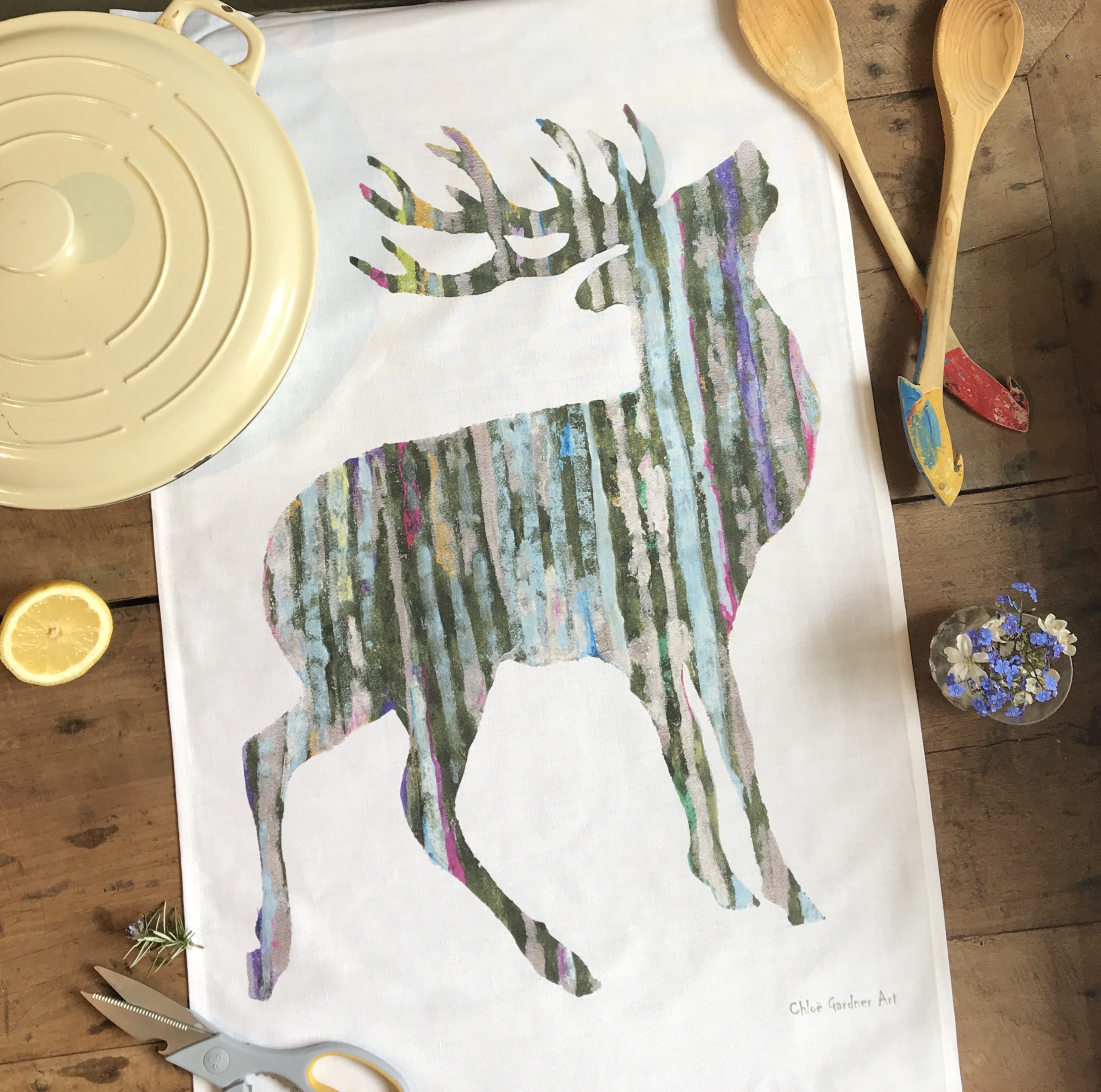 TEA TOWEL IN A GIFT BAG - Single silvery Stag