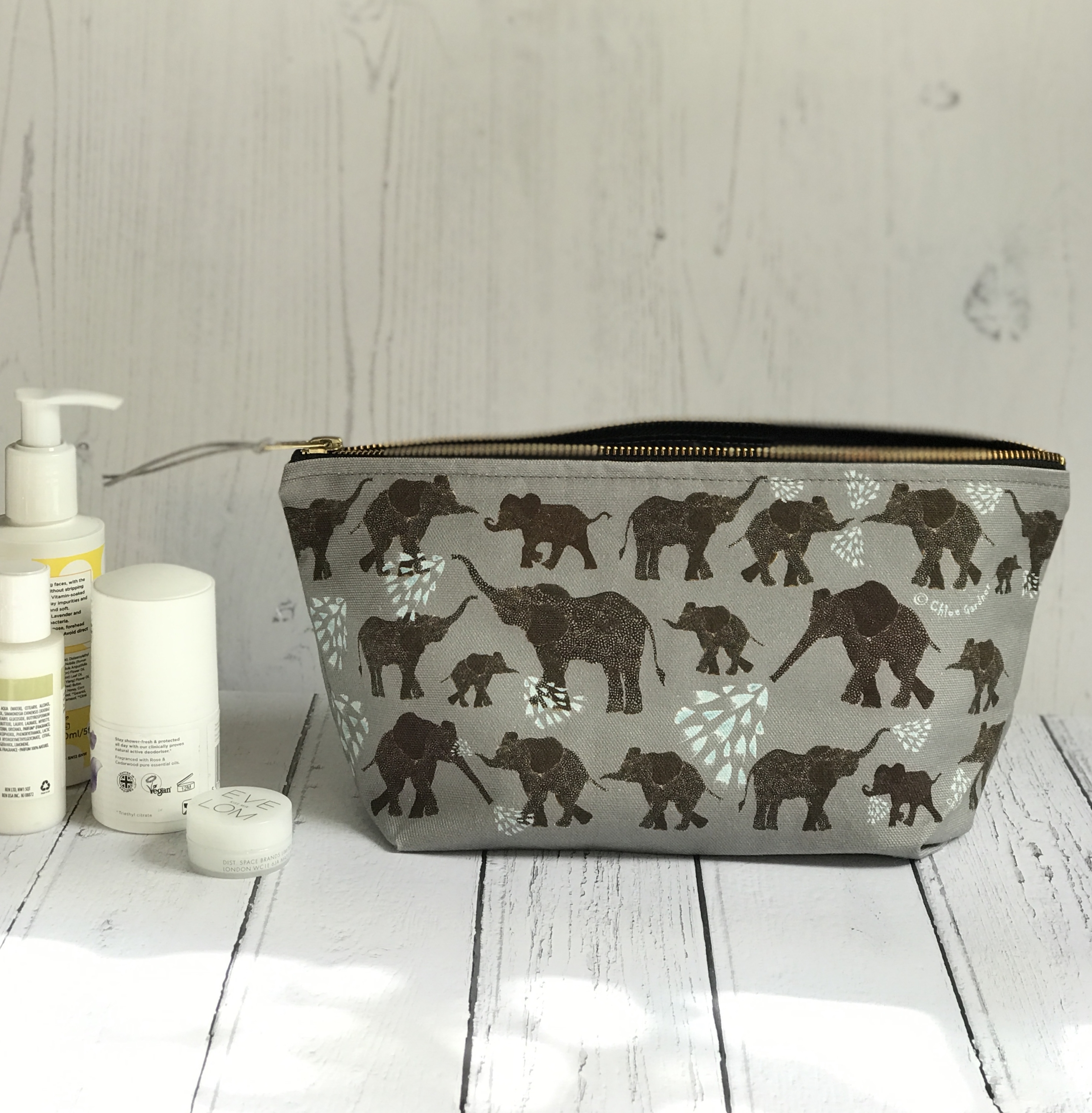 Washbag 1 - Elephant design with a black nylon lining inside