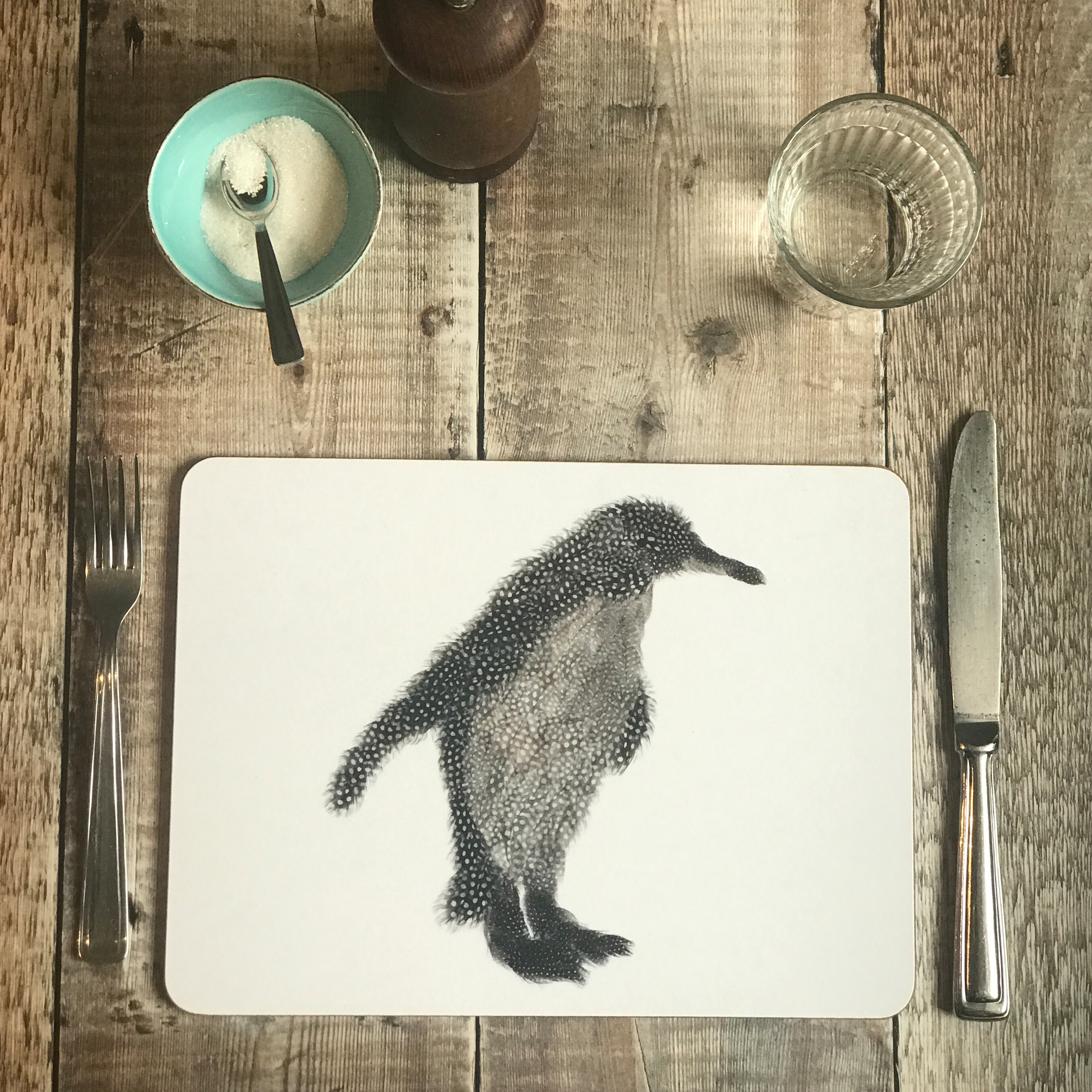 TABLEMAT - Oblong - Penguin Facing Right Design