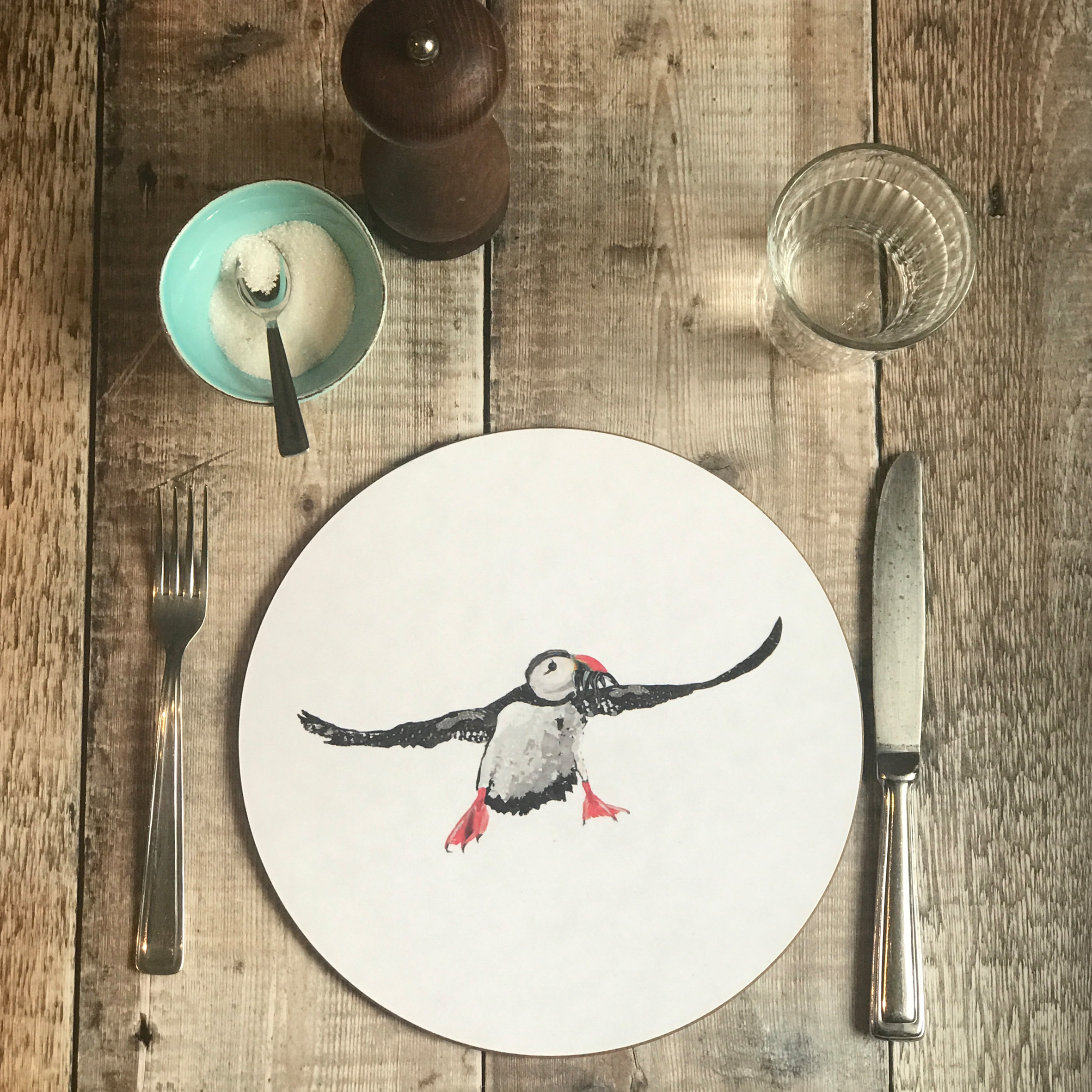 ROUND TABLEMAT - Flying Puffin