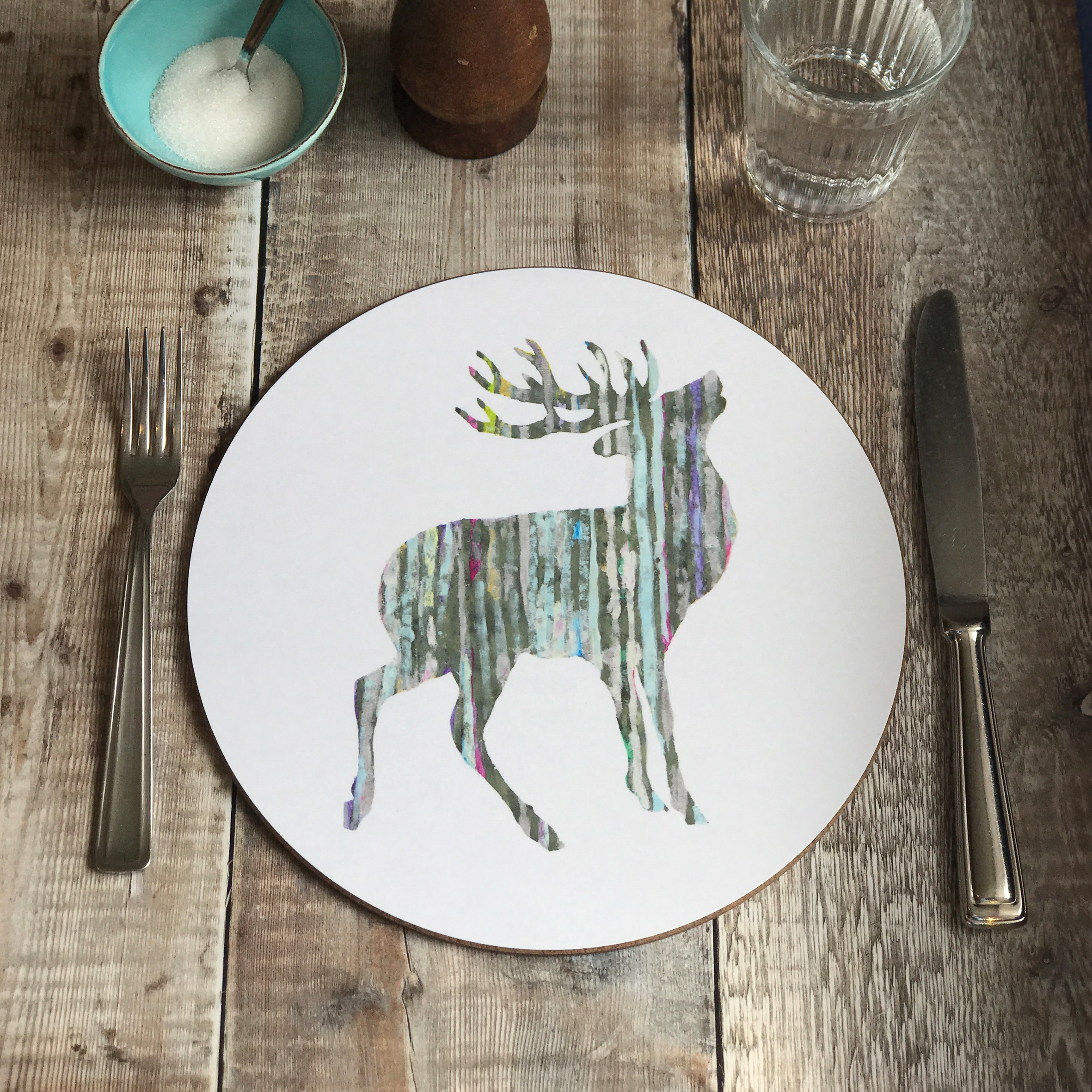 ROUND TABLEMAT - Silvery Stag
