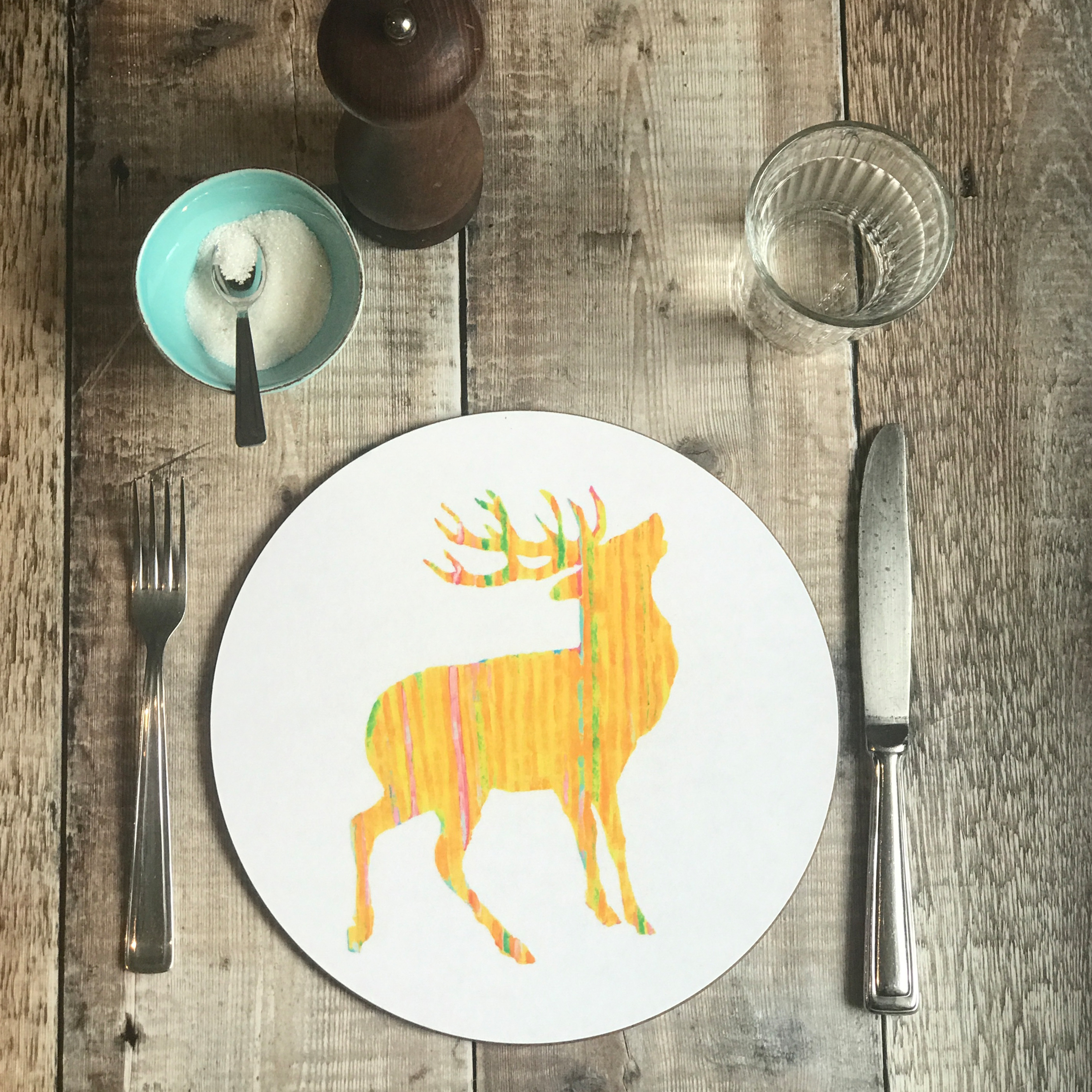 ROUND TABLEMAT - Yellow Stag