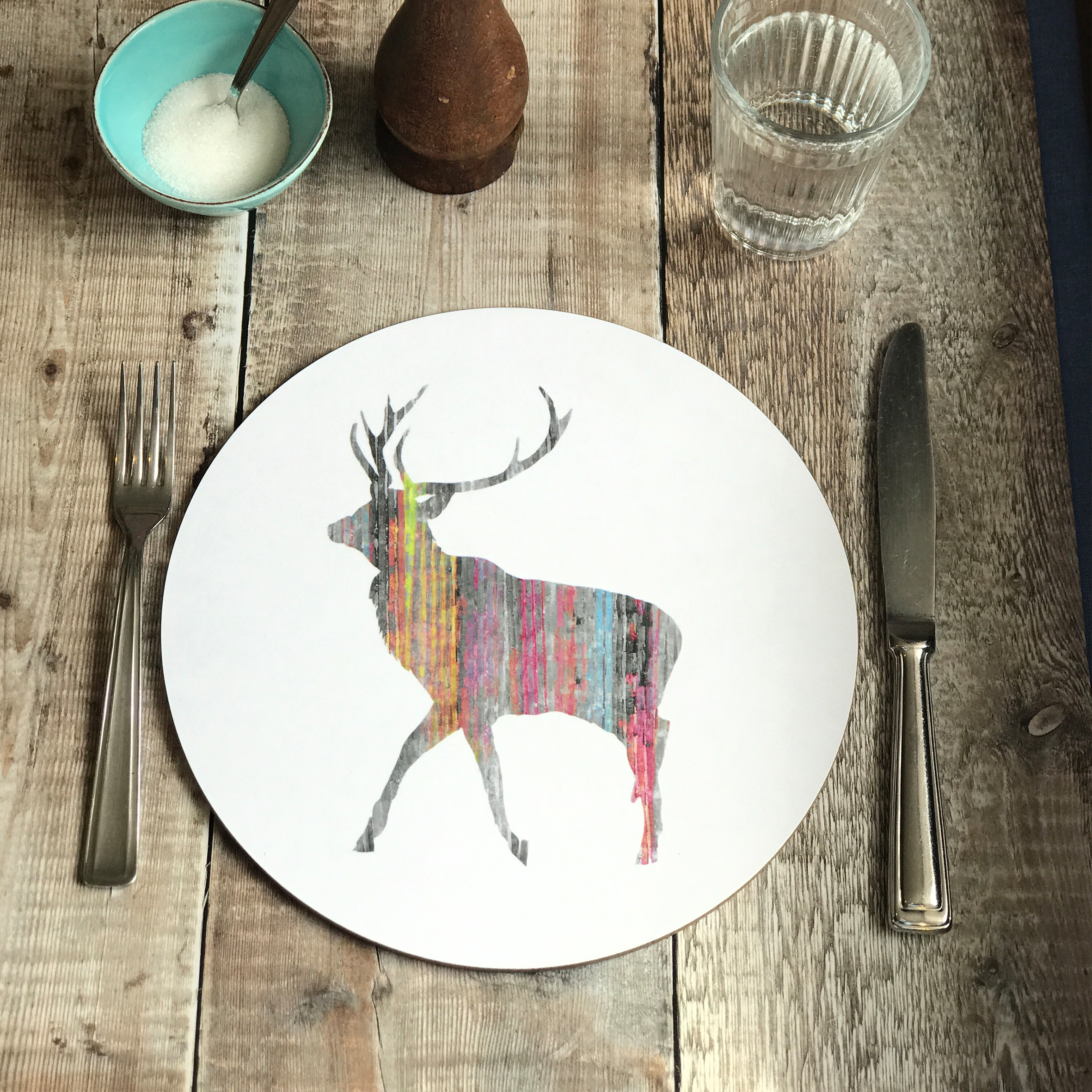 ROUND TABLEMATS - Greyish Pink Young Buck