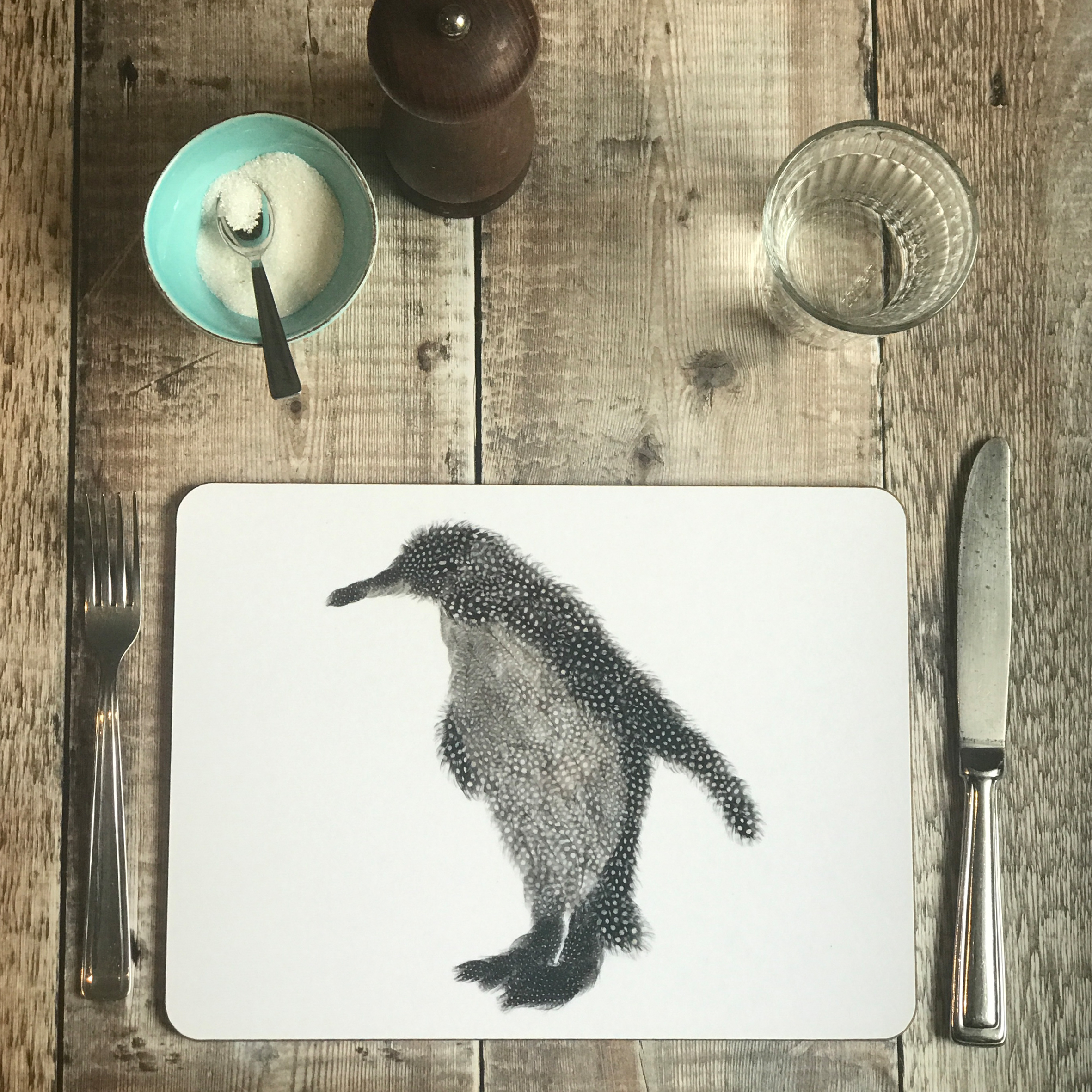 TABLEMAT - Oblong - Penguin Facing Left Design