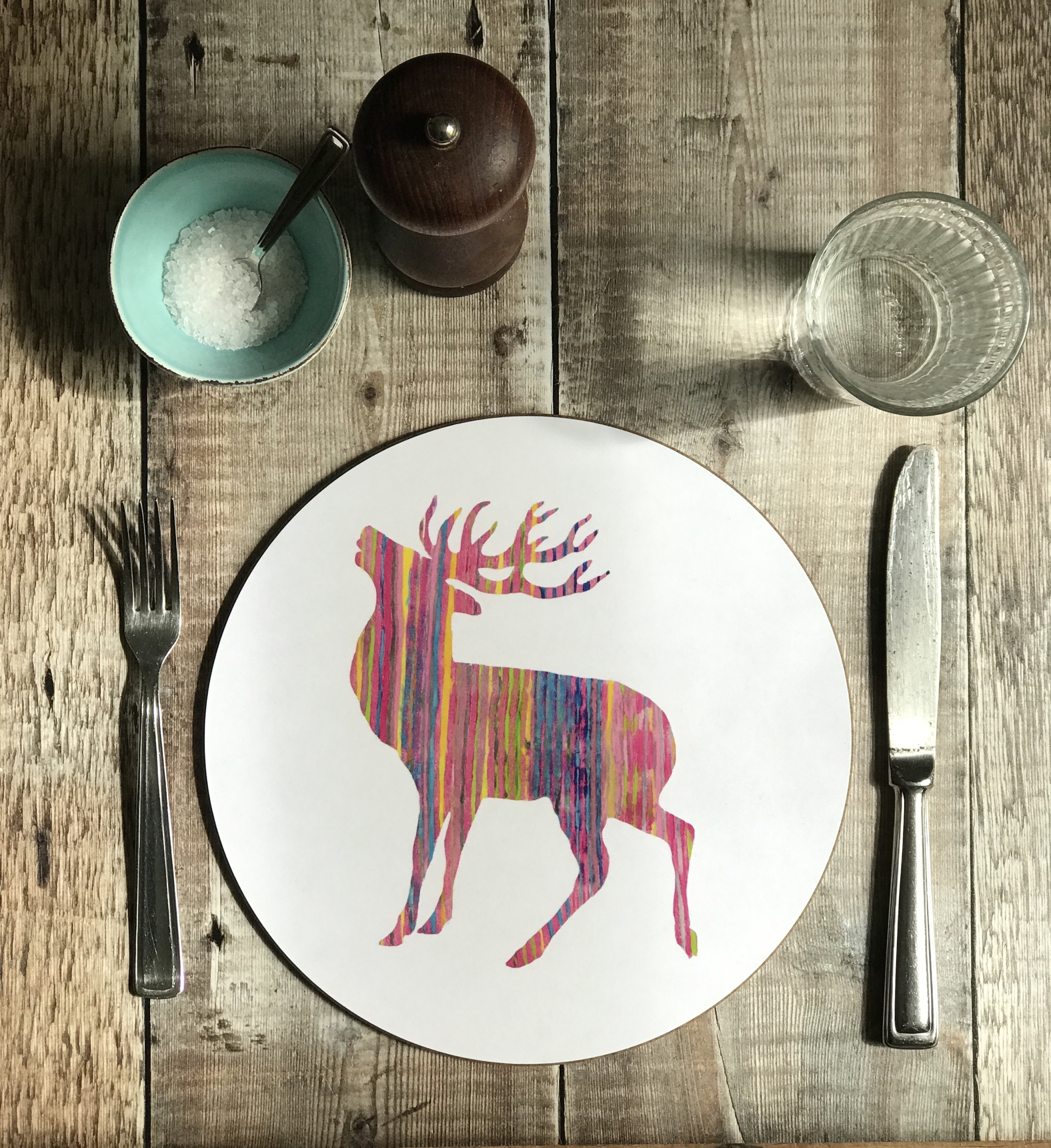 ROUND TABLEMAT  - Pink Stag