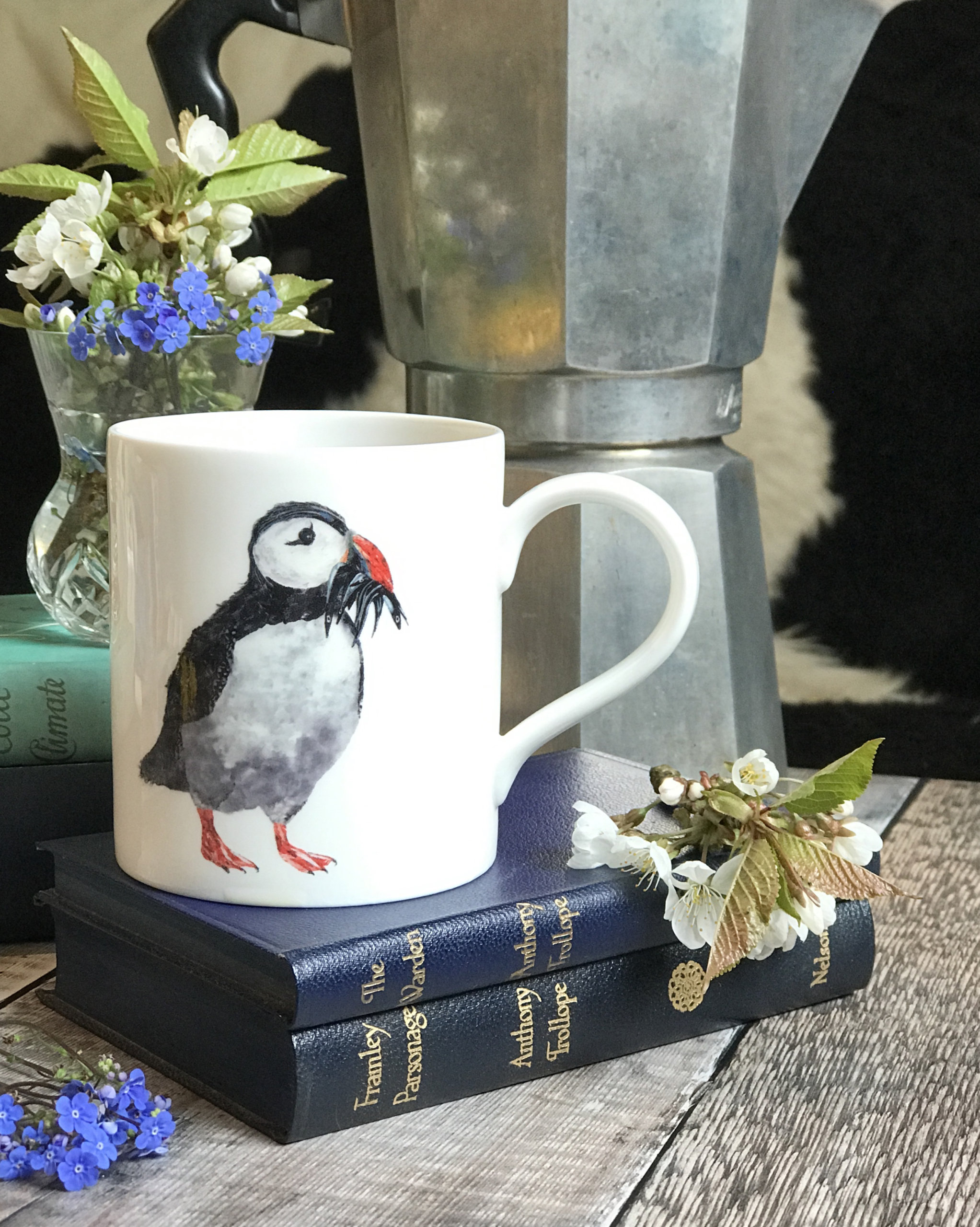 mug pop puffin with fish A