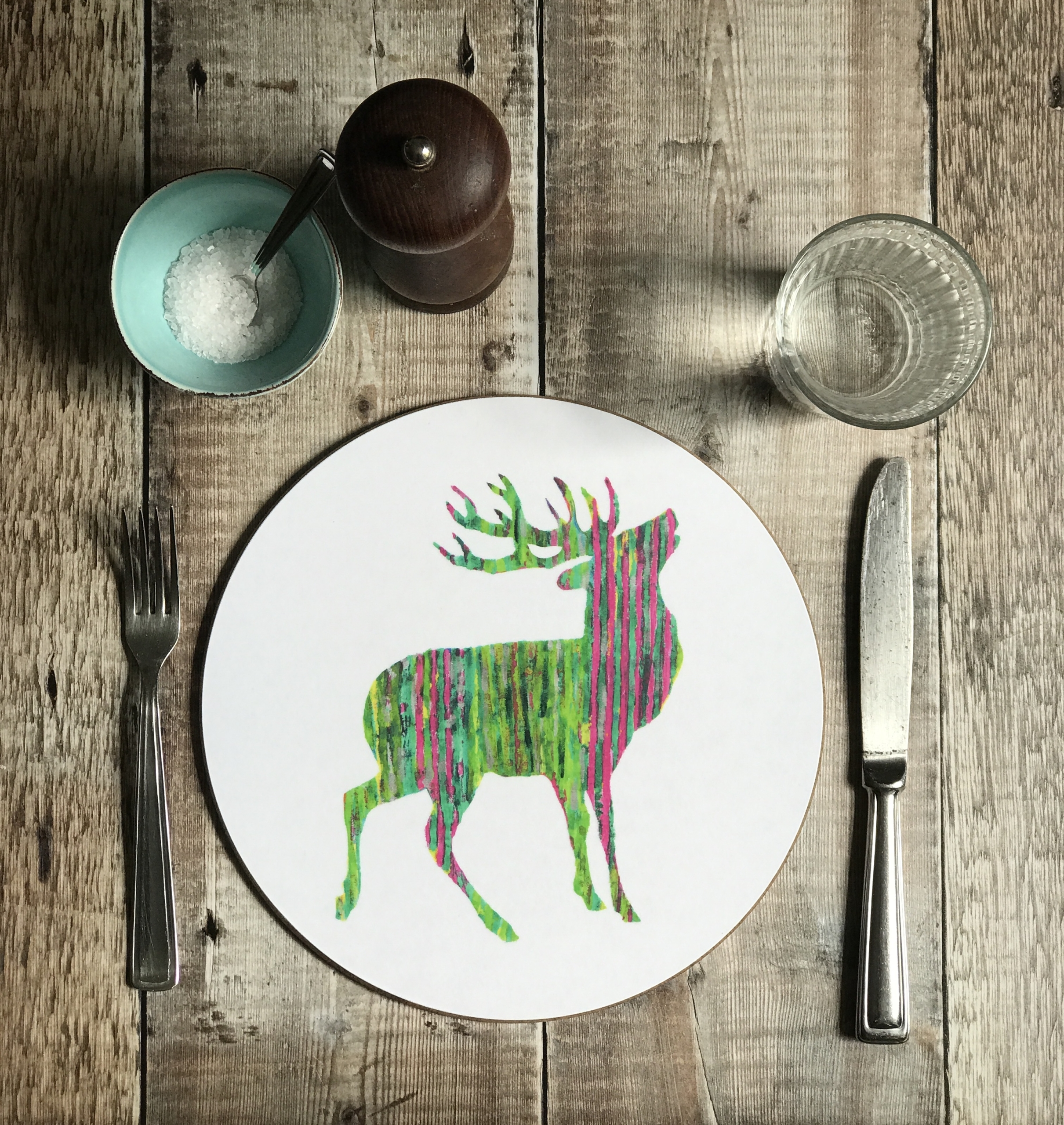ROUND TABLEMAT - Green and Pink Stag