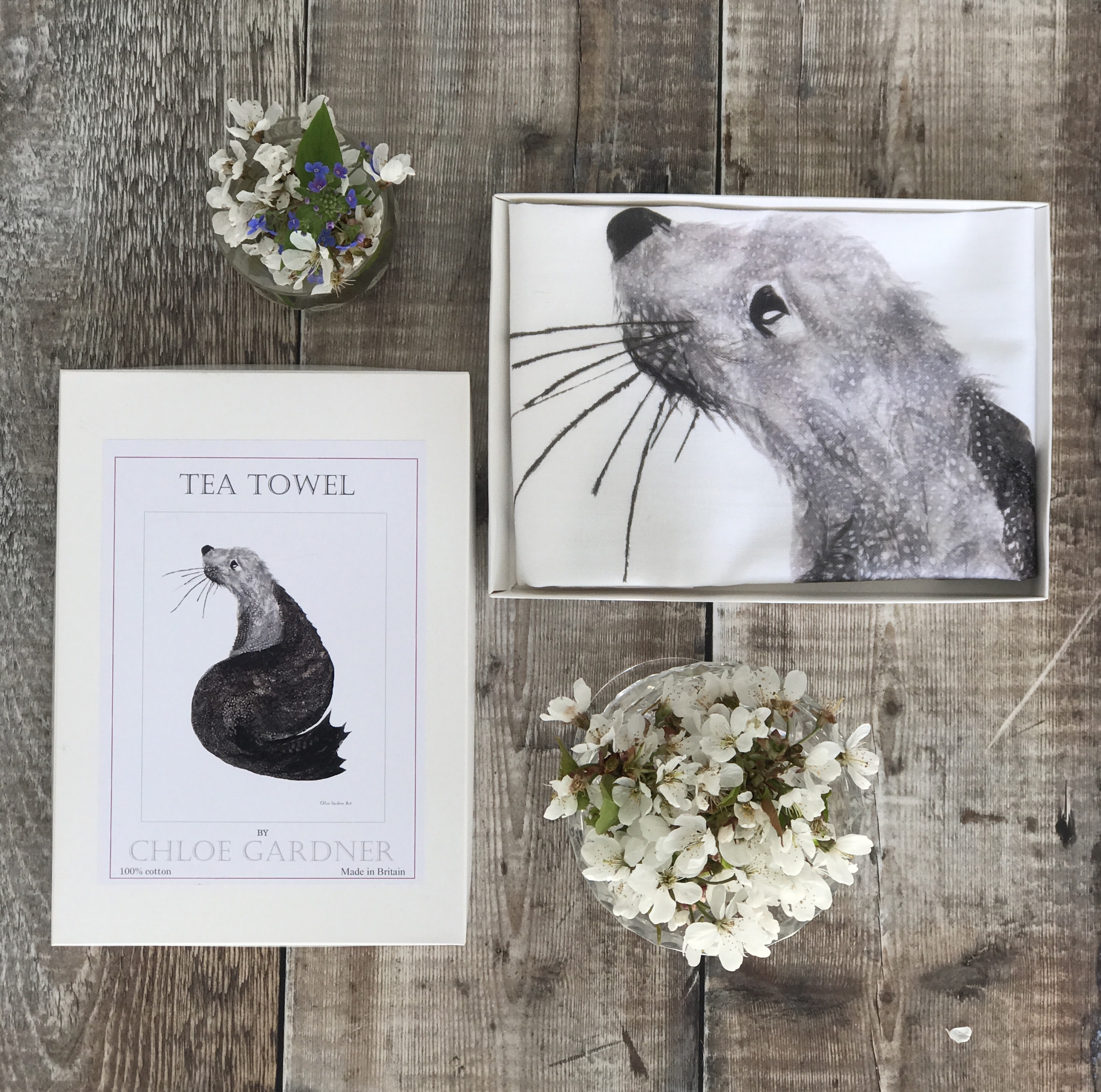 A GIFT BOXED TEA TOWEL - Seal Design