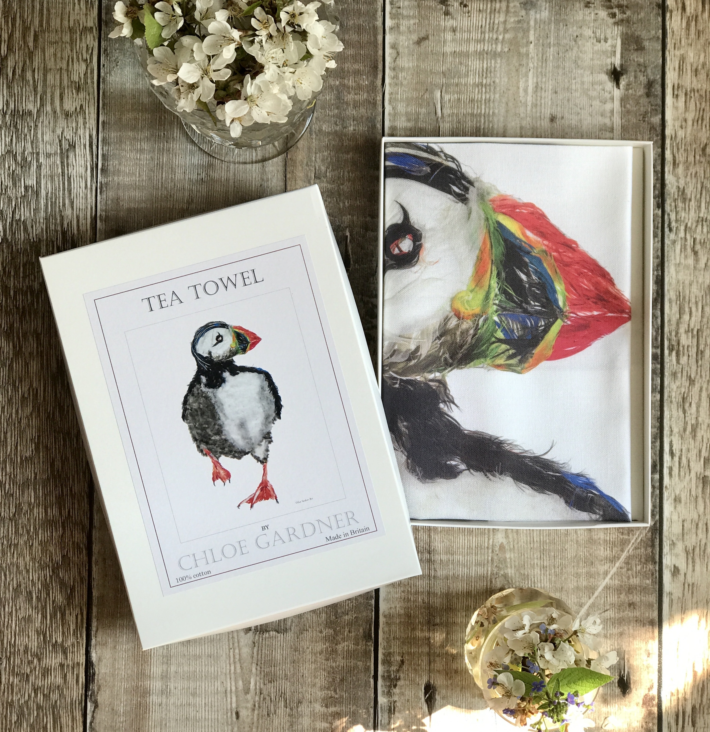 A GIFT BOXED TEA TOWEL - Large Running Puffin