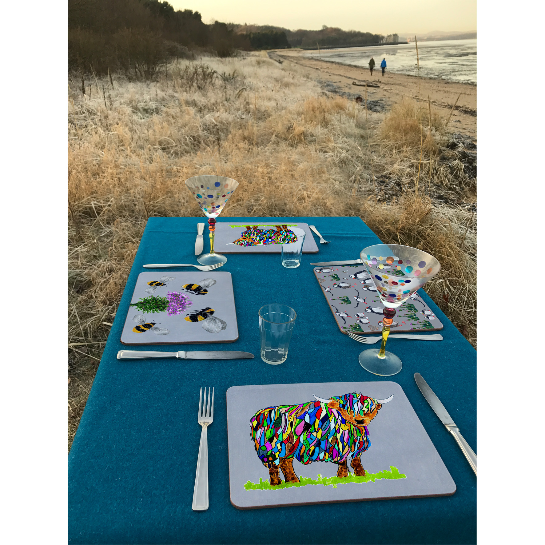 1MB nature tablemats on grey on the beach square image