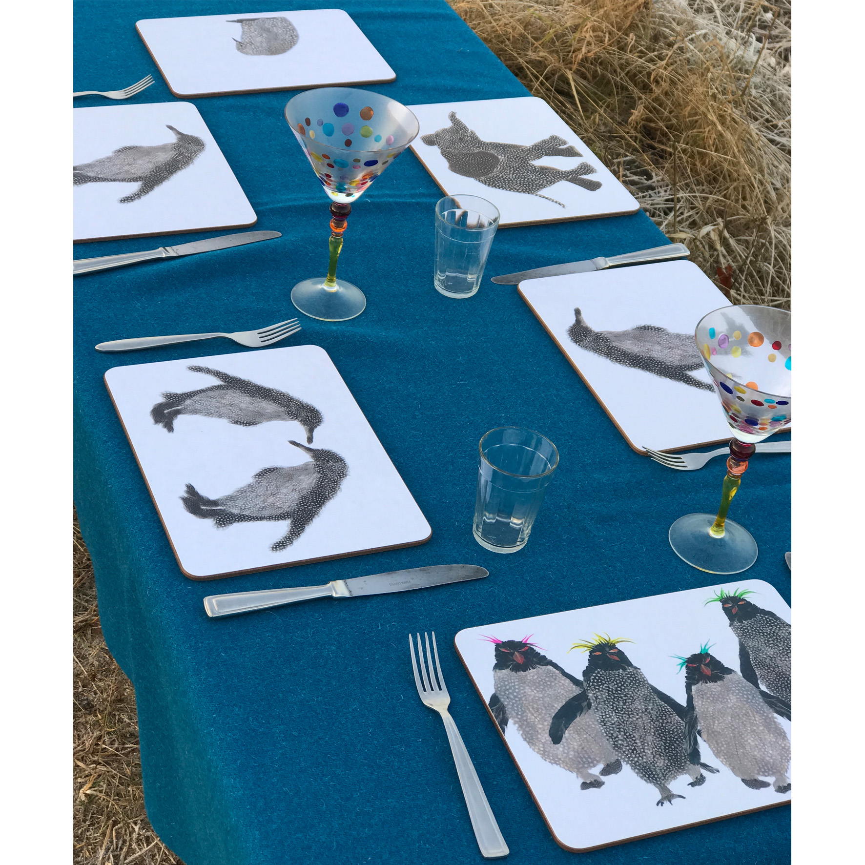 1Mb tablemats blacks square image