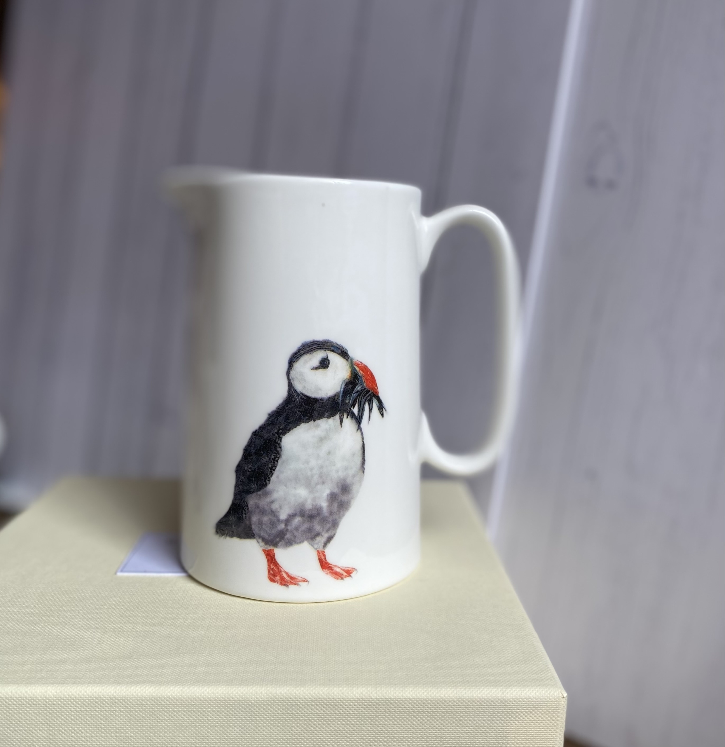 Jug - 1 pint- PUFFIN WITH FISH Design