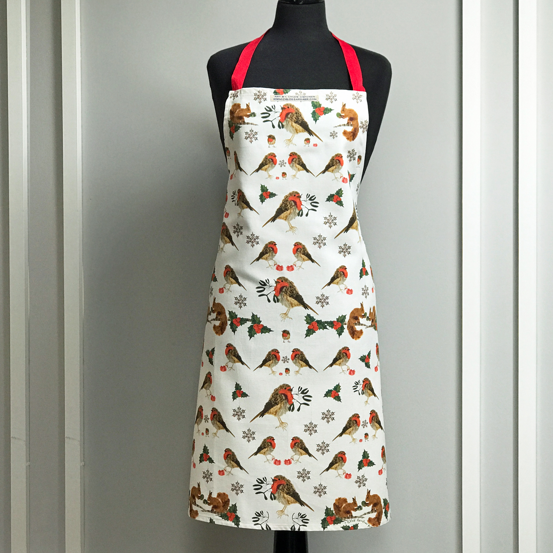 APRON - Robin with Mistletoe and Squirrels