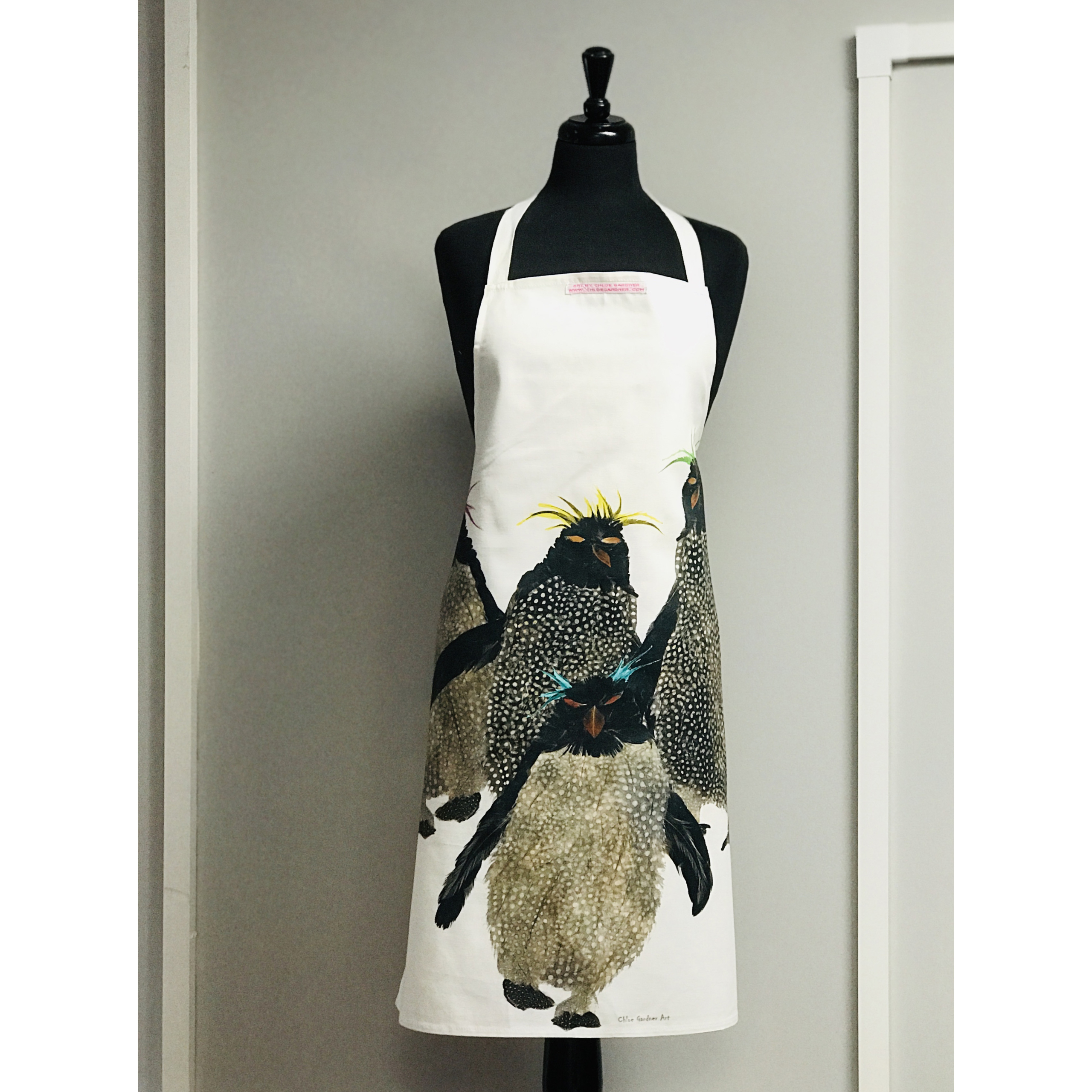 APRON - Rockhopper Penguins