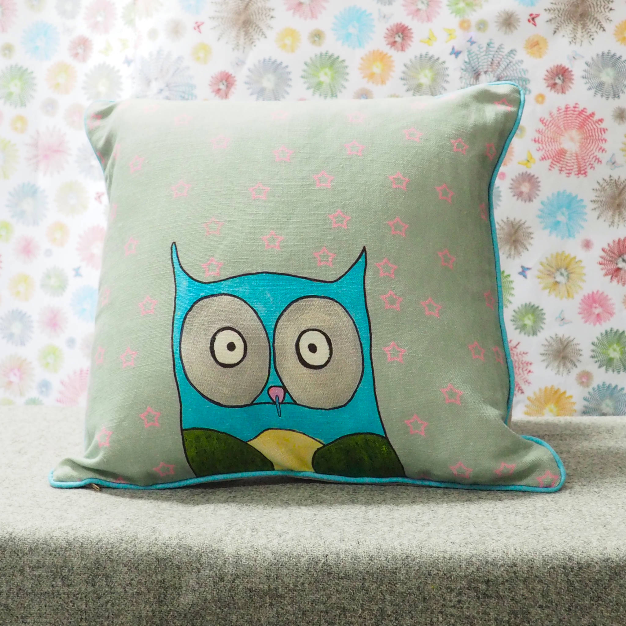 SQUARE CUSHION - Owl on Grey with Pink Stars Avail R1F5 04/25
