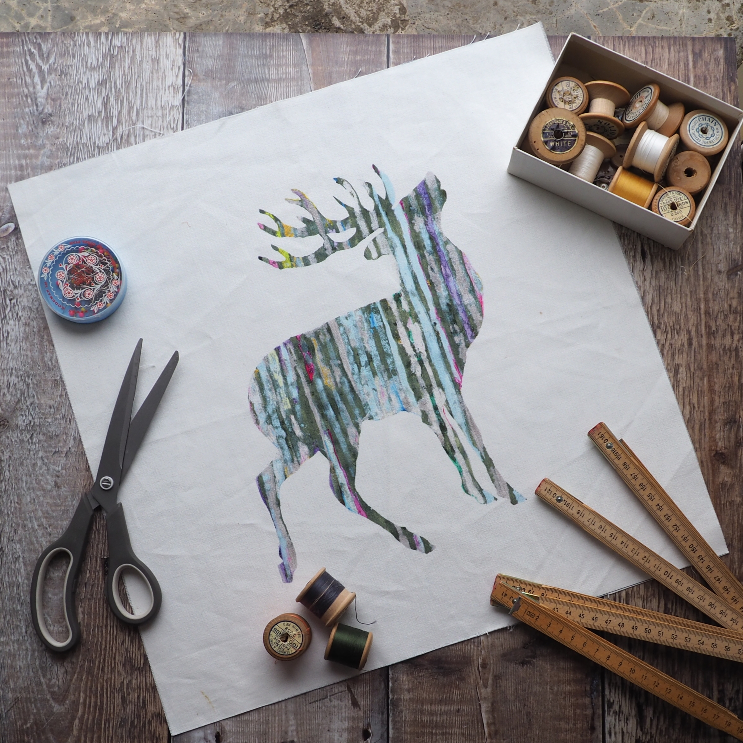 LINEN CUSHION /BAG PANEL- sew your own - SILVERY BLUE STAG FACING RIGHT (SP23)