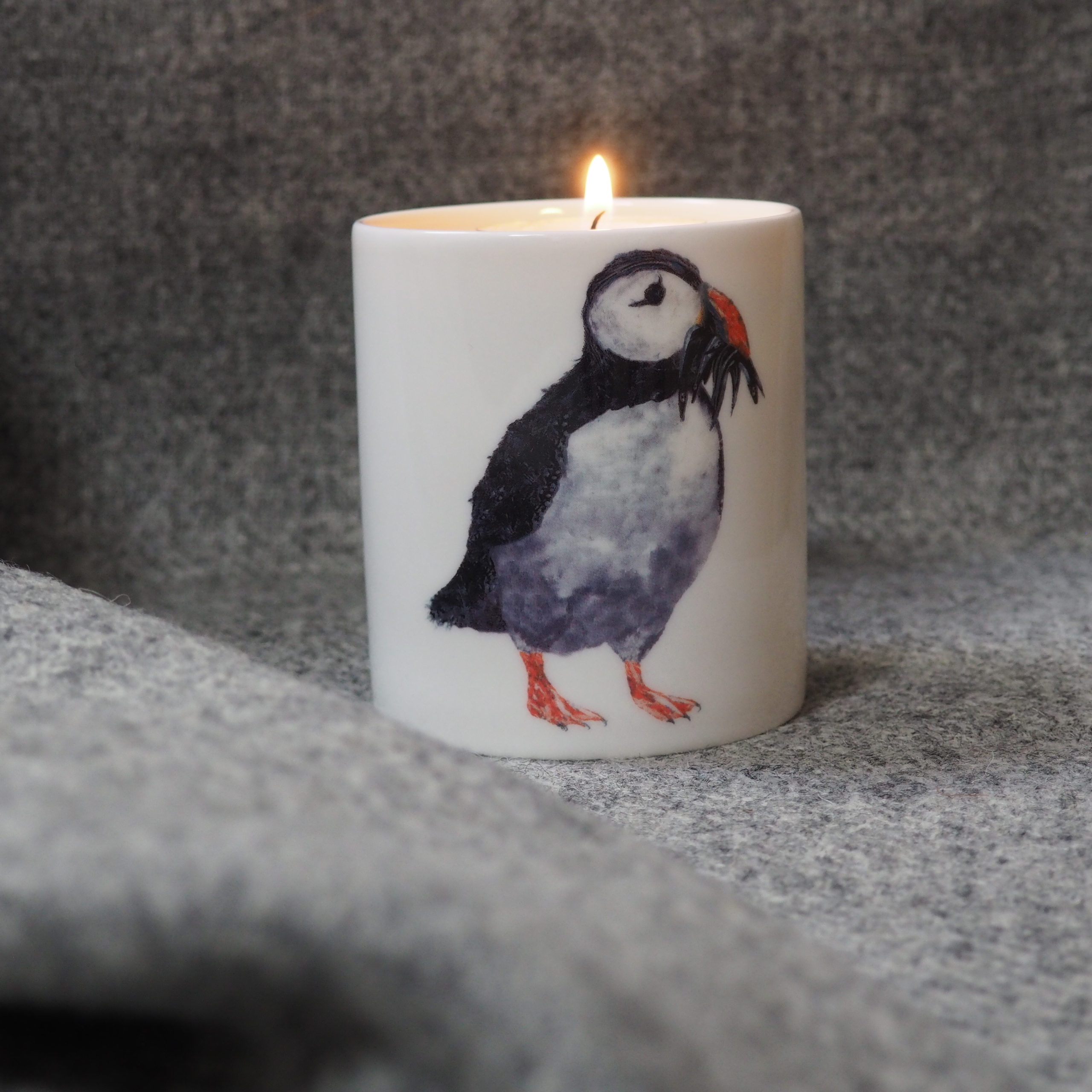 CANDLE - Puffin with fish Luxury Hand-poured Ceramic Pot Candle in a gift box
