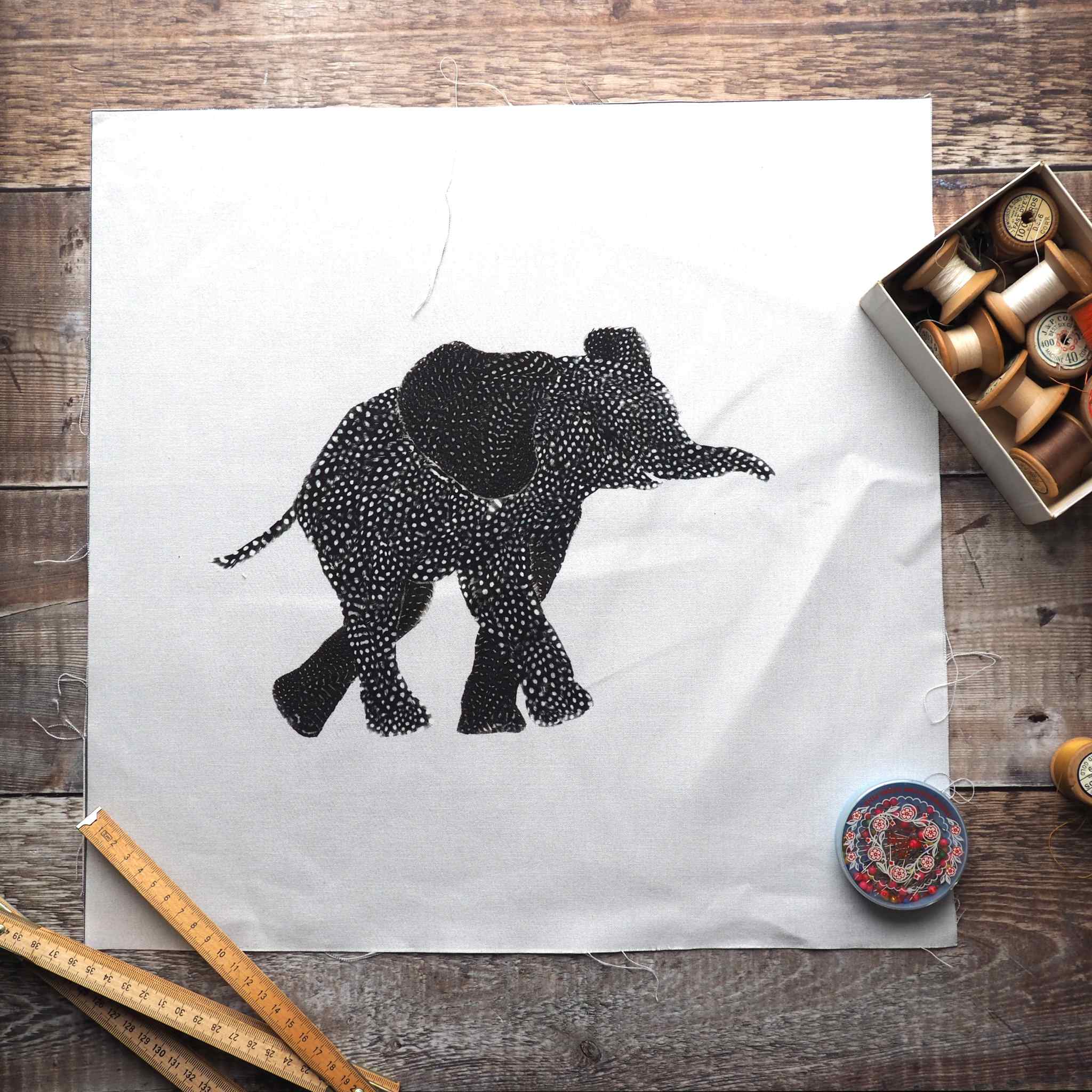 COTTON CUSHION /BAG PANEL- sew your own - ELE RIGHT ON GREY BACKGROUND (SP23)