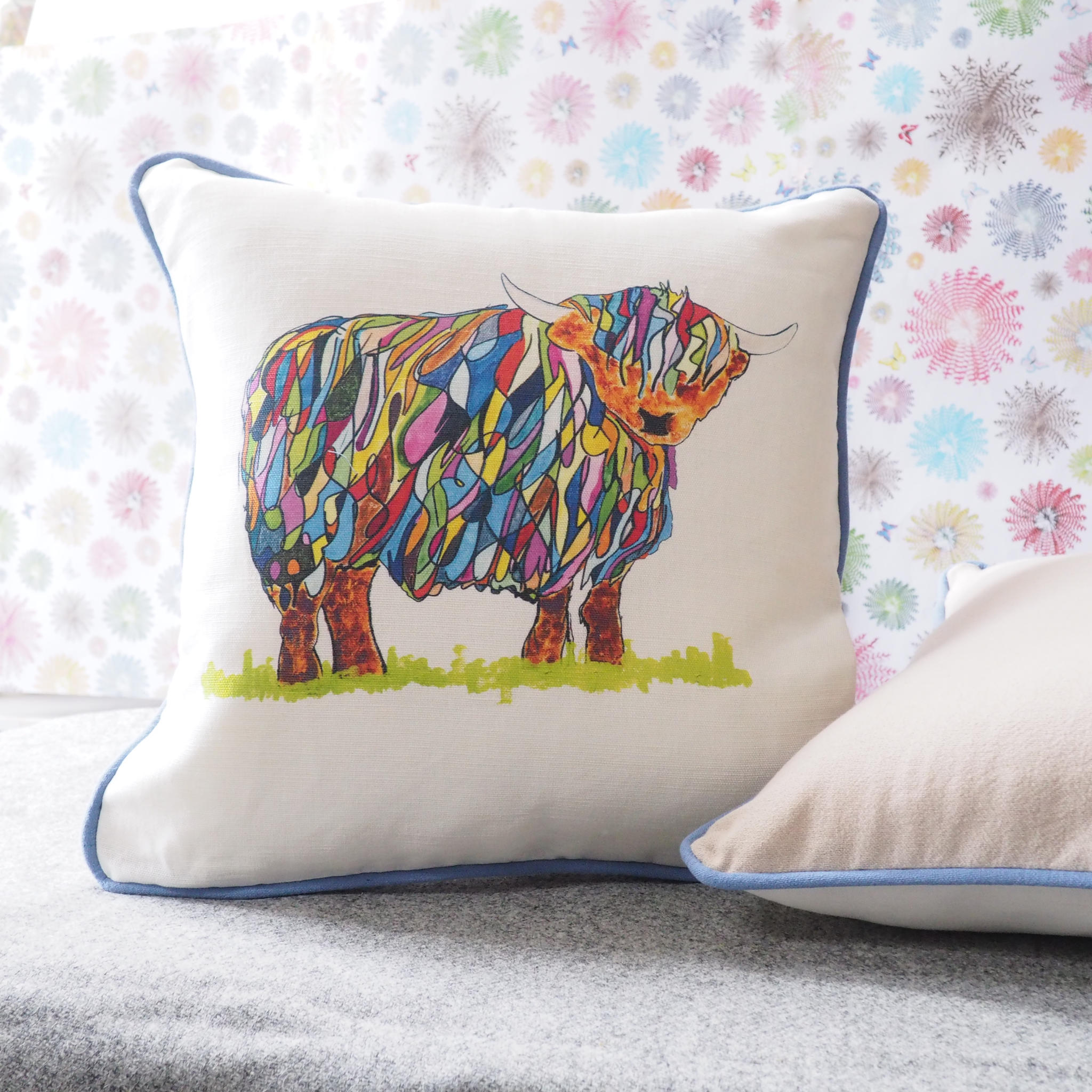 Bright Highland Cow Looking Right Cushion