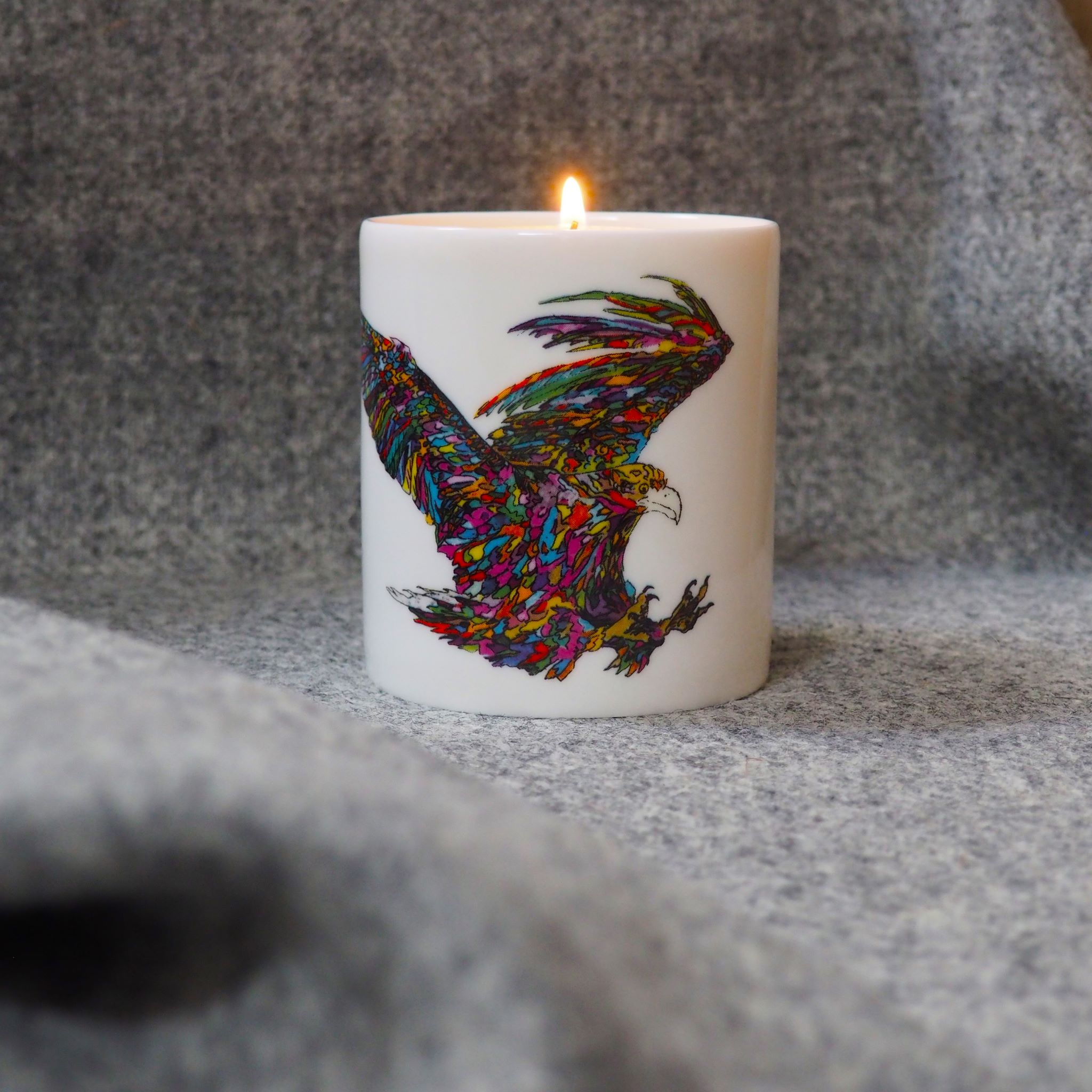 CANDLE - Eagle Hand-poured Ceramic Pot Candle in a gift box