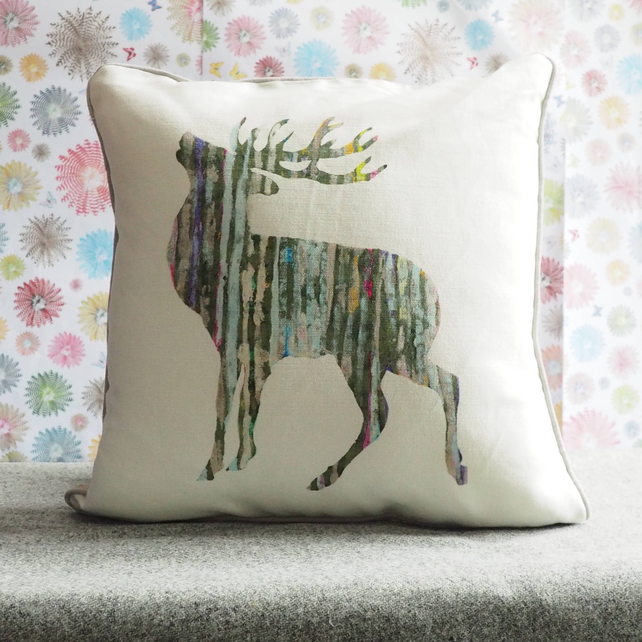 SQUARE CUSHION - Silver Stag facing left (Avail R5F19 04/25)
